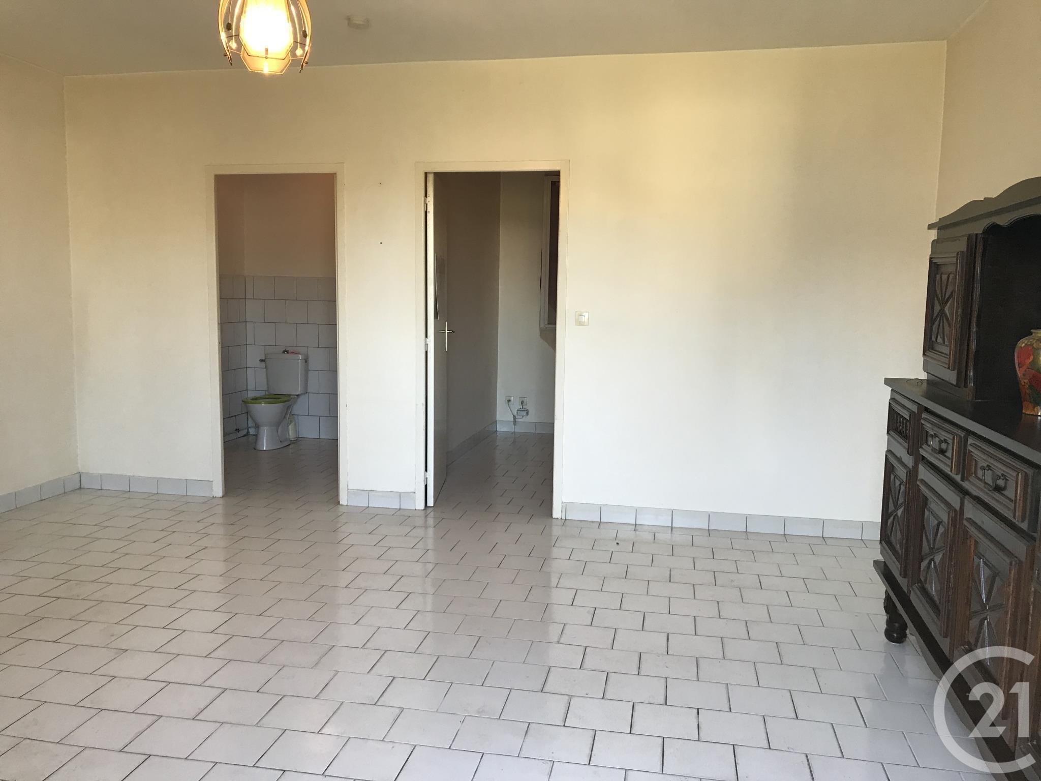 Appartement T2 à louer - 2 pièces - 39,08 m2 - CERCOUX - 17 - POITOU-CHARENTES