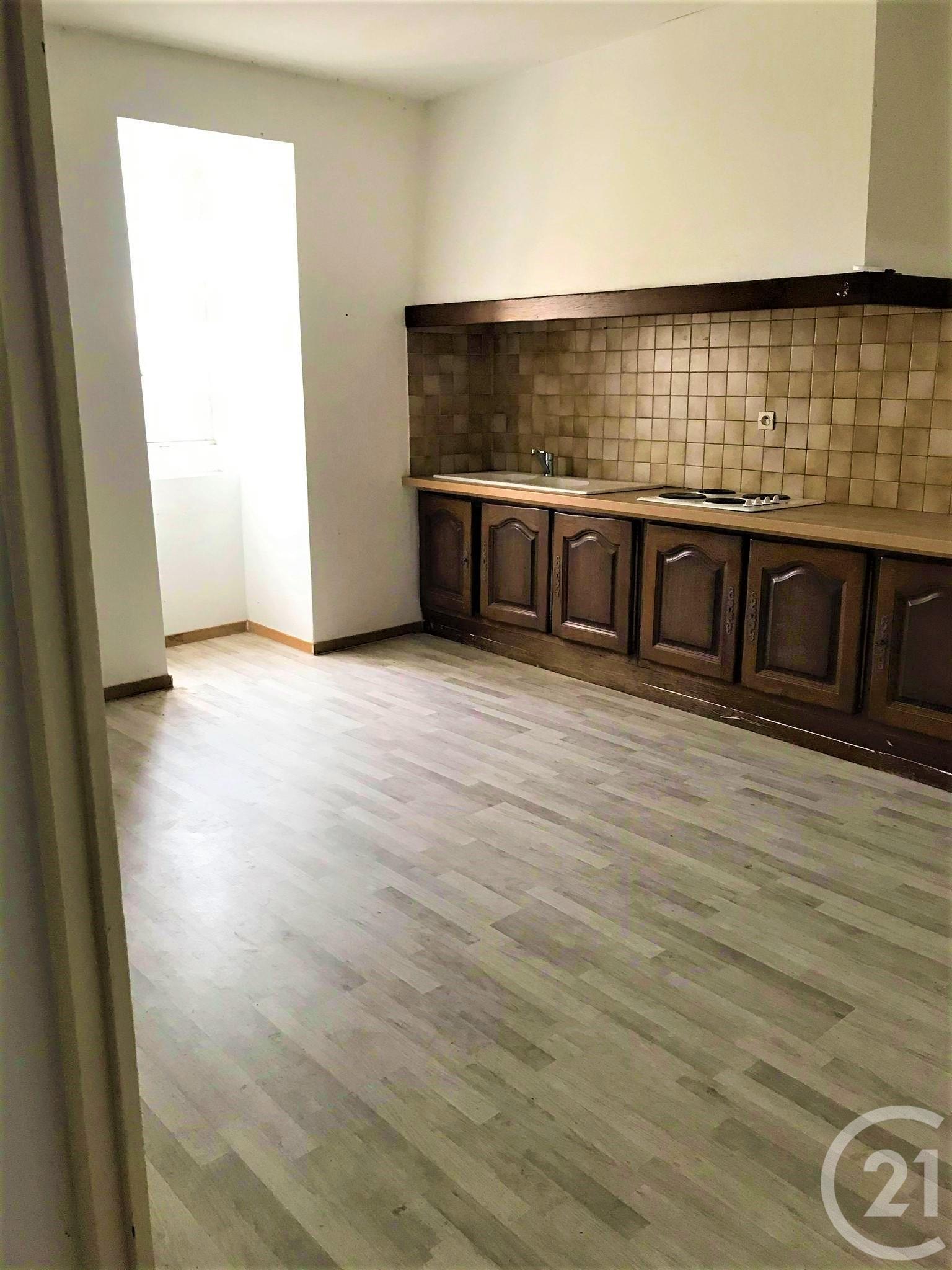 Appartement T3 à louer - 3 pièces - 61,61 m2 - CERCOUX - 17 - POITOU-CHARENTES