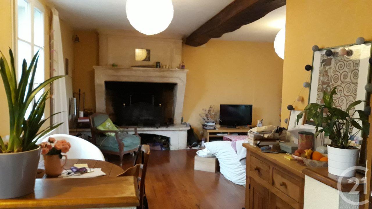 Maison à louer - 4 pièces - 110 m2 - ABZAC - 33 - AQUITAINE