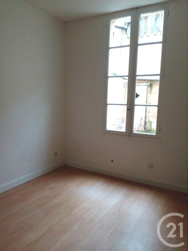 maison à vendre - 8 pièces - 224.0 m2 - ST MEDARD DE GUIZIERES - 33 - AQUITAINE - Century 21 G&B Immobilier maison à vendre - 8 pièces - 224.0 m2 - ST MEDARD DE GUIZIERES - 33 - AQUITAINE - Century 21 G&B Immobilier