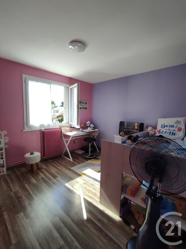 maison à vendre - 5 pièces - 108.03 m2 - ST SEURIN SUR L ISLE - 33 - AQUITAINE - Century 21 G&B Immobilier maison à vendre - 5 pièces - 108.03 m2 - ST SEURIN SUR L ISLE - 33 - AQUITAINE - Century 21 G&B Immobilier