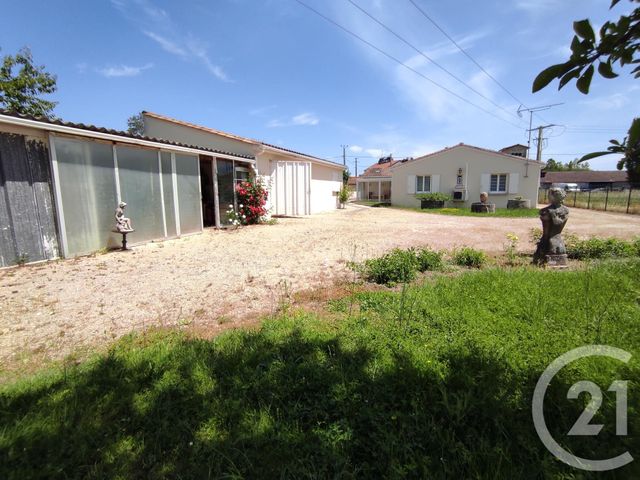 Afficher la photo en grand maison à vendre - 8 pièces - 145.7 m2 - ST AIGULIN - 17 - POITOU-CHARENTES - Century 21 G&B Immobilier