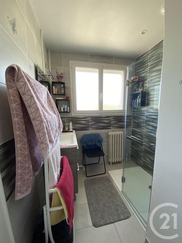 Afficher la photo en grand maison à vendre - 4 pièces - 122.46 m2 - LA ROCHE CHALAIS - 24 - AQUITAINE - Century 21 G&B Immobilier