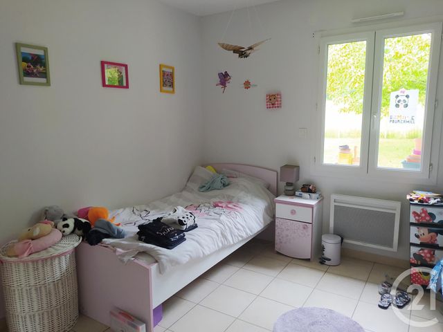Afficher la photo en grand maison à vendre - 4 pièces - 91.2 m2 - ST MARTIN DE COUX - 17 - POITOU-CHARENTES - Century 21 G&B Immobilier