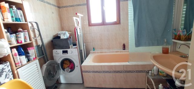 Appartement T3 à vendre - 3 pièces - 79.58 m2 - COUTRAS - 33 - AQUITAINE - Century 21 G&B Immobilier