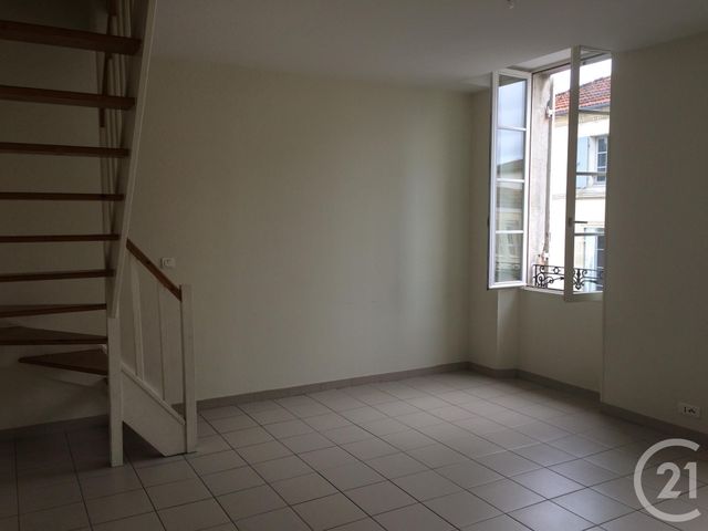 Afficher la photo en grand Appartement T3 à louer - 3 pièces - 61.33 m2 - GUITRES - 33 - AQUITAINE - Century 21 G&B Immobilier