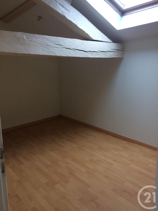 Afficher la photo en grand Appartement T3 à louer - 3 pièces - 61.33 m2 - GUITRES - 33 - AQUITAINE - Century 21 G&B Immobilier
