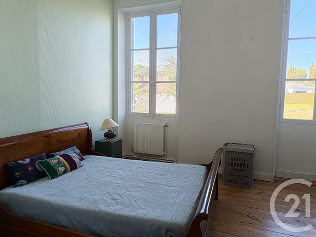 Afficher la photo en grand maison à vendre - 8 pièces - 236.69 m2 - GUITRES - 33 - AQUITAINE - Century 21 G&B Immobilier