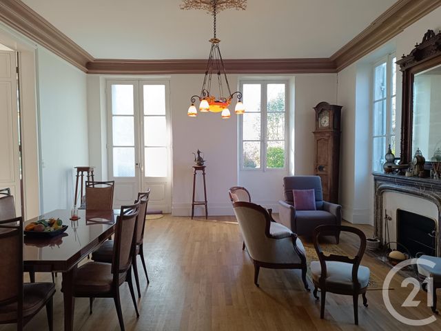 Afficher la photo en grand maison à vendre - 8 pièces - 236.69 m2 - GUITRES - 33 - AQUITAINE - Century 21 G&B Immobilier