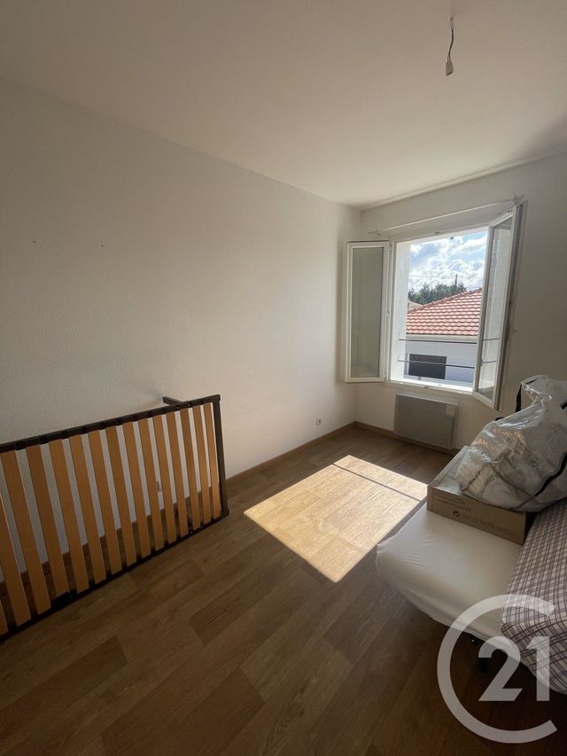 Afficher la photo en grand maison à vendre - 4 pièces - 76.75 m2 - ST SEURIN SUR L ISLE - 33 - AQUITAINE - Century 21 G&B Immobilier