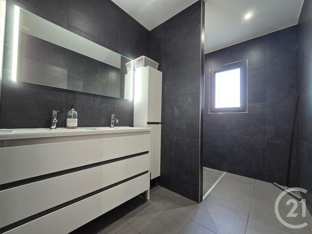 maison à vendre - 5 pièces - 135.5 m2 - ST MEDARD DE GUIZIERES - 33 - AQUITAINE - Century 21 G&B Immobilier