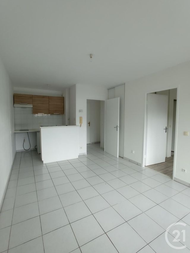 Appartement T2 à louer - 2 pièces - 32.98 m2 - COUTRAS - 33 - AQUITAINE - Century 21 G&B Immobilier