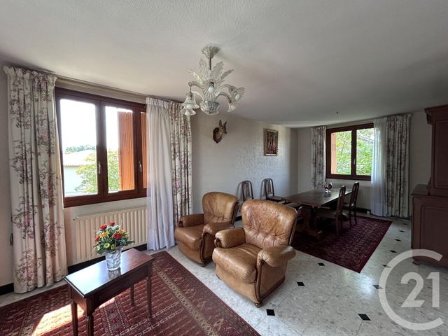 Afficher la photo en grand maison à vendre - 7 pièces - 151.17 m2 - ST SEURIN SUR L ISLE - 33 - AQUITAINE - Century 21 G&B Immobilier