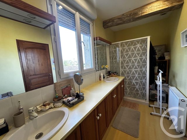 maison à vendre - 5 pièces - 162.8 m2 - ST MEDARD DE GUIZIERES - 33 - AQUITAINE - Century 21 G&B Immobilier