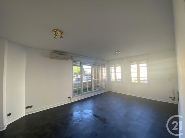 Appartement T3 à louer - 3 pièces - 60.72 m2 - COUTRAS - 33 - AQUITAINE - Century 21 G&B Immobilier
