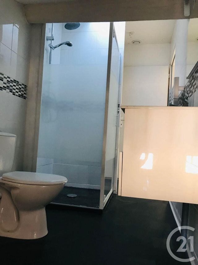 Appartement T4 à vendre - 4 pièces - 74.41 m2 - COUTRAS - 33 - AQUITAINE - Century 21 G&B Immobilier