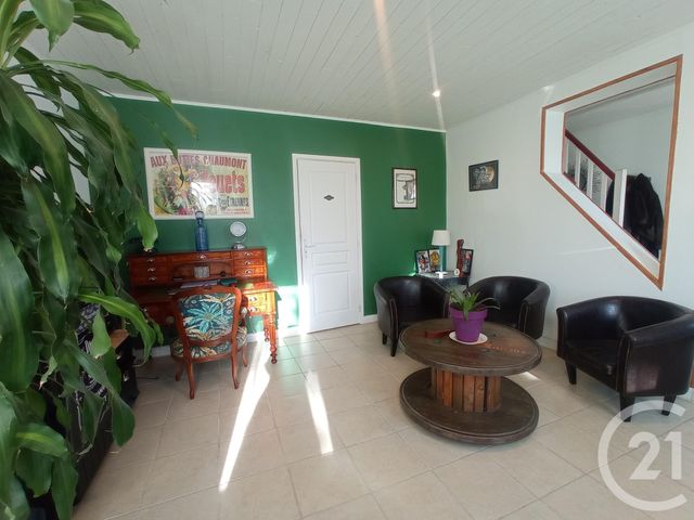 maison à vendre - 6 pièces - 178.63 m2 - SAVIGNAC DE L ISLE - 33 - AQUITAINE - Century 21 G&B Immobilier