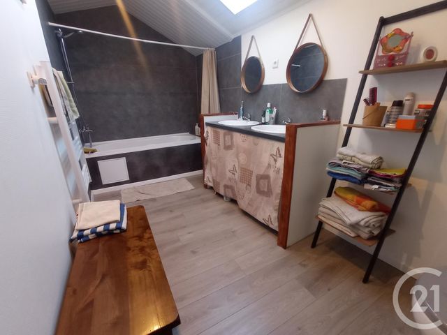 maison à vendre - 6 pièces - 178.63 m2 - SAVIGNAC DE L ISLE - 33 - AQUITAINE - Century 21 G&B Immobilier