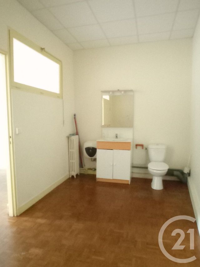 Appartement Local à louer - 2 pièces - 61.6 m2 - COUTRAS - 33 - AQUITAINE - Century 21 G&B Immobilier