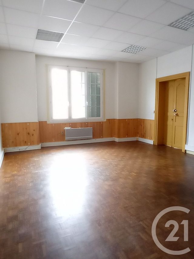 Appartement Local à louer - 2 pièces - 61.6 m2 - COUTRAS - 33 - AQUITAINE - Century 21 G&B Immobilier