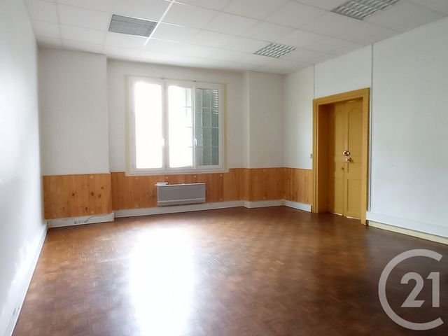 Appartement Local à louer - 2 pièces - 61.6 m2 - COUTRAS - 33 - AQUITAINE - Century 21 G&B Immobilier