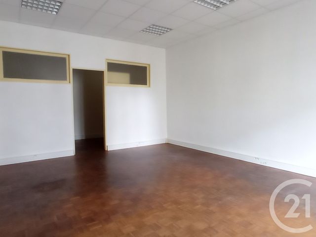 Appartement Local à louer - 2 pièces - 61.6 m2 - COUTRAS - 33 - AQUITAINE - Century 21 G&B Immobilier