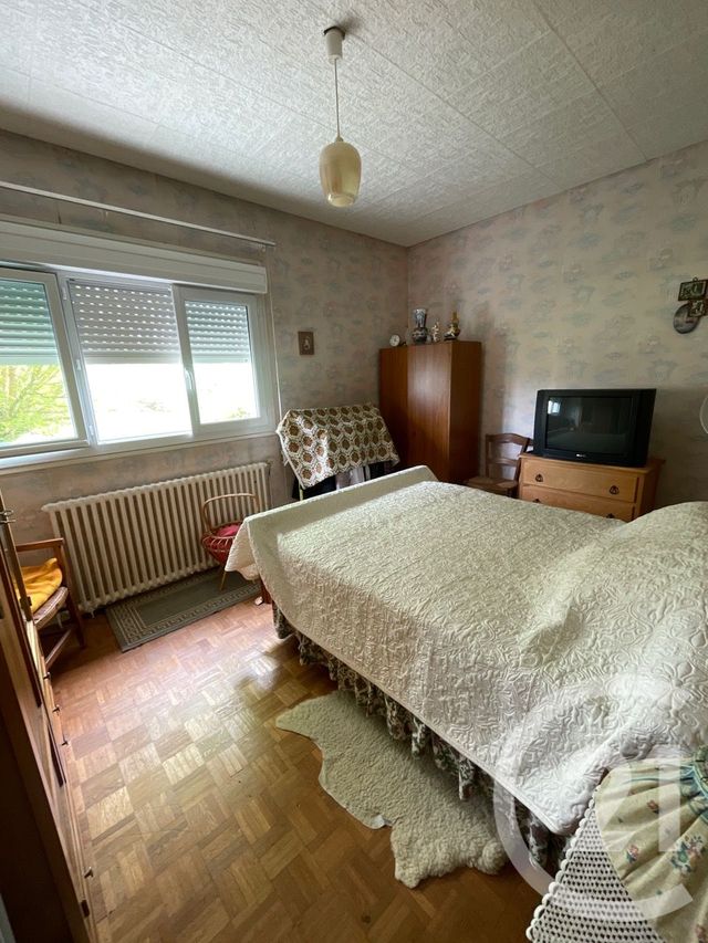 maison à vendre - 5 pièces - 128.82 m2 - ST AIGULIN - 17 - POITOU-CHARENTES - Century 21 G&B Immobilier