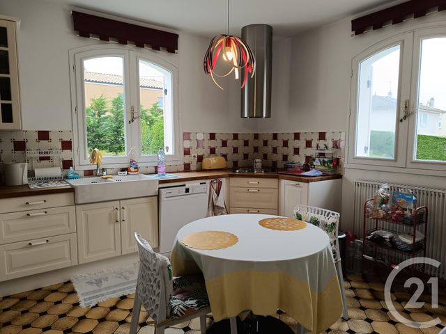 maison à vendre - 5 pièces - 119.84 m2 - LA ROCHE CHALAIS - 24 - AQUITAINE - Century 21 G&B Immobilier