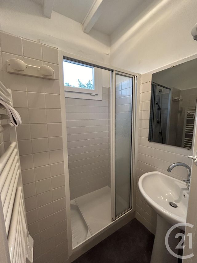 maison à vendre - 4 pièces - 70.19 m2 - LA ROCHE CHALAIS - 24 - AQUITAINE - Century 21 G&B Immobilier