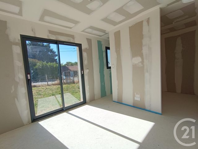 maison à vendre - 6 pièces - 110.0 m2 - ST AIGULIN - 17 - POITOU-CHARENTES - Century 21 G&B Immobilier