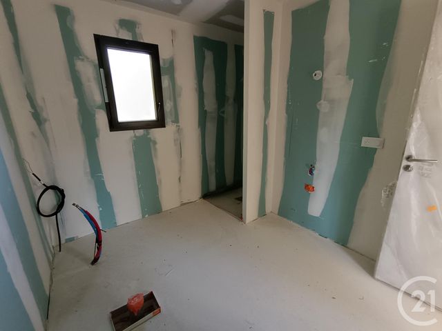 maison à vendre - 6 pièces - 110.0 m2 - ST AIGULIN - 17 - POITOU-CHARENTES - Century 21 G&B Immobilier