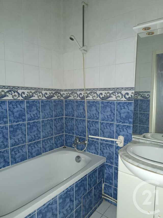 maison à vendre - 5 pièces - 133.16 m2 - MONTENDRE - 17 - POITOU-CHARENTES - Century 21 G&B Immobilier