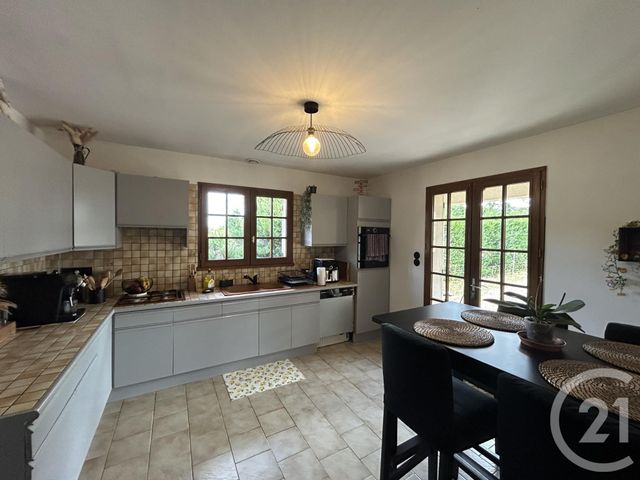 maison à vendre - 6 pièces - 205.04 m2 - LES EGLISOTTES ET CHALAURES - 33 - AQUITAINE - Century 21 G&B Immobilier