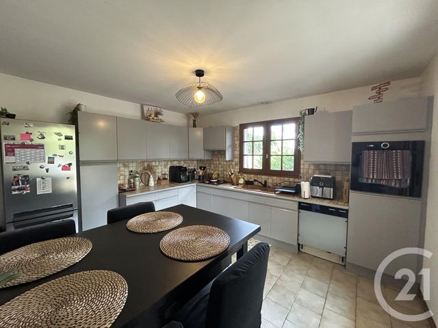 maison à vendre - 6 pièces - 205.04 m2 - LES EGLISOTTES ET CHALAURES - 33 - AQUITAINE - Century 21 G&B Immobilier