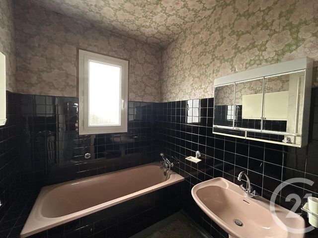 maison à vendre - 6 pièces - 205.04 m2 - LES EGLISOTTES ET CHALAURES - 33 - AQUITAINE - Century 21 G&B Immobilier