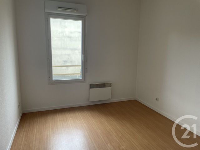 Appartement F3 à vendre - 3 pièces - 57.79 m2 - ST SEURIN SUR L ISLE - 33 - AQUITAINE - Century 21 G&B Immobilier