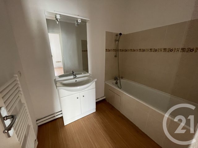 Appartement F2 à vendre - 2 pièces - 42.39 m2 - ST SEURIN SUR L ISLE - 33 - AQUITAINE - Century 21 G&B Immobilier