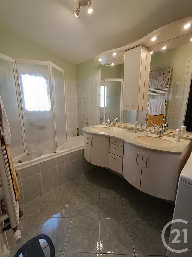 maison à vendre - 6 pièces - 159.67 m2 - ST SEURIN SUR L ISLE - 33 - AQUITAINE - Century 21 G&B Immobilier