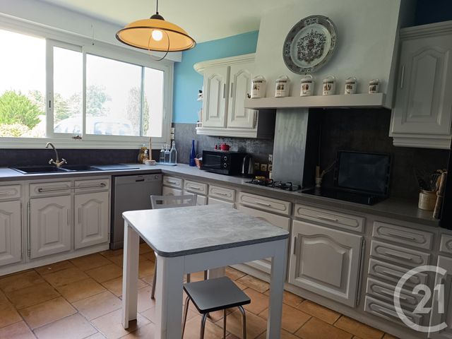 Afficher la photo en grand maison à vendre - 8 pièces - 210.71 m2 - LES PEINTURES - 33 - AQUITAINE - Century 21 G&B Immobilier