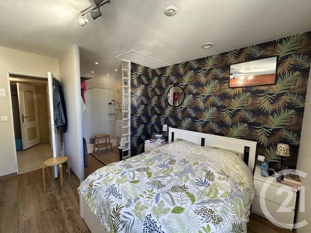 maison à vendre - 6 pièces - 134.14 m2 - LES ARTIGUES DE LUSSAC - 33 - AQUITAINE - Century 21 G&B Immobilier