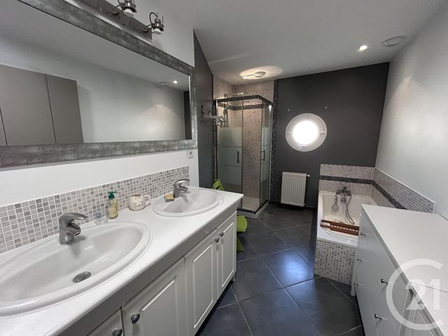 maison à vendre - 8 pièces - 210.8 m2 - COUTRAS - 33 - AQUITAINE - Century 21 G&B Immobilier