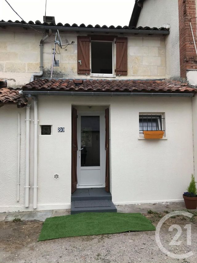 Maison à louer LES EGLISOTTES ET CHALAURES