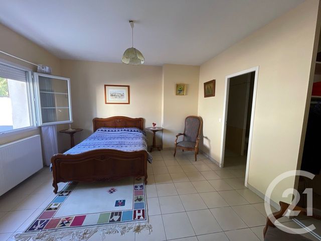 Afficher la photo en grand maison à vendre - 8 pièces - 248.0 m2 - LES EGLISOTTES ET CHALAURES - 33 - AQUITAINE - Century 21 G&B Immobilier