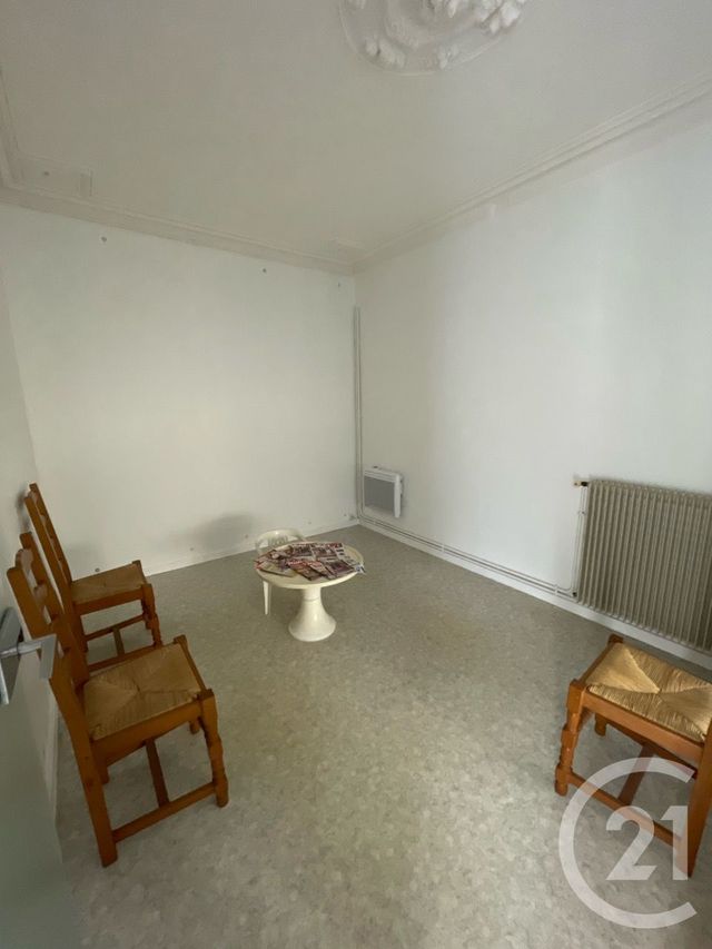 Afficher la photo en grand maison à vendre - 8 pièces - 248.0 m2 - LES EGLISOTTES ET CHALAURES - 33 - AQUITAINE - Century 21 G&B Immobilier