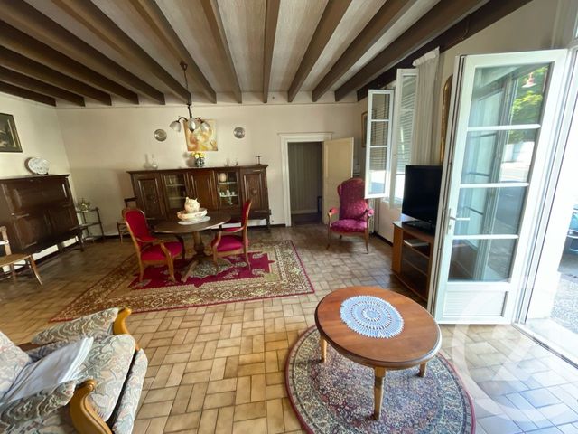 Afficher la photo en grand maison à vendre - 8 pièces - 248.0 m2 - LES EGLISOTTES ET CHALAURES - 33 - AQUITAINE - Century 21 G&B Immobilier