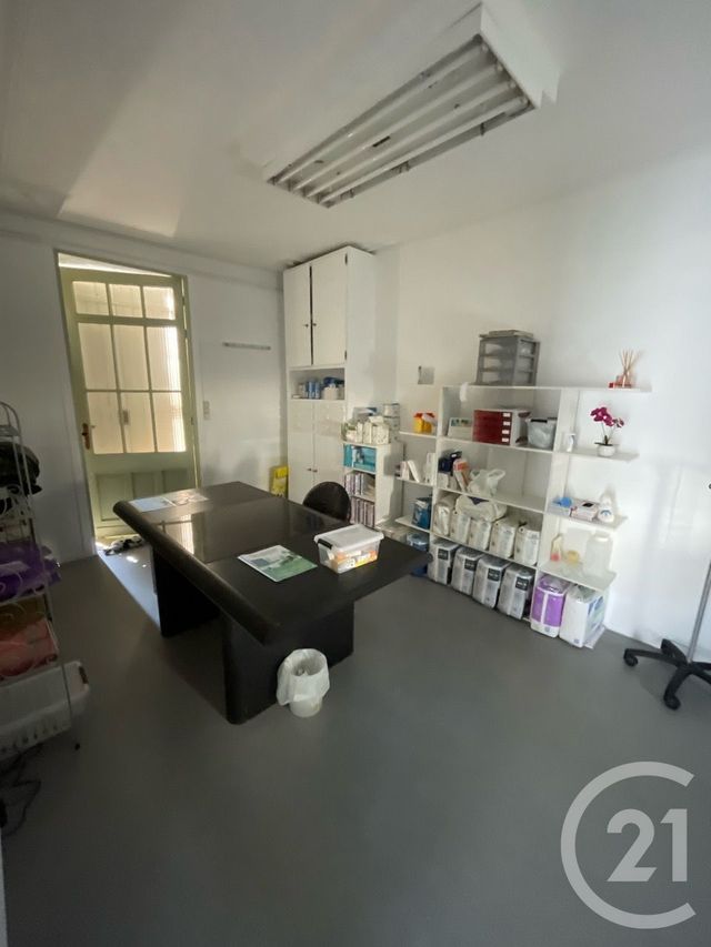 Afficher la photo en grand maison à vendre - 8 pièces - 248.0 m2 - LES EGLISOTTES ET CHALAURES - 33 - AQUITAINE - Century 21 G&B Immobilier