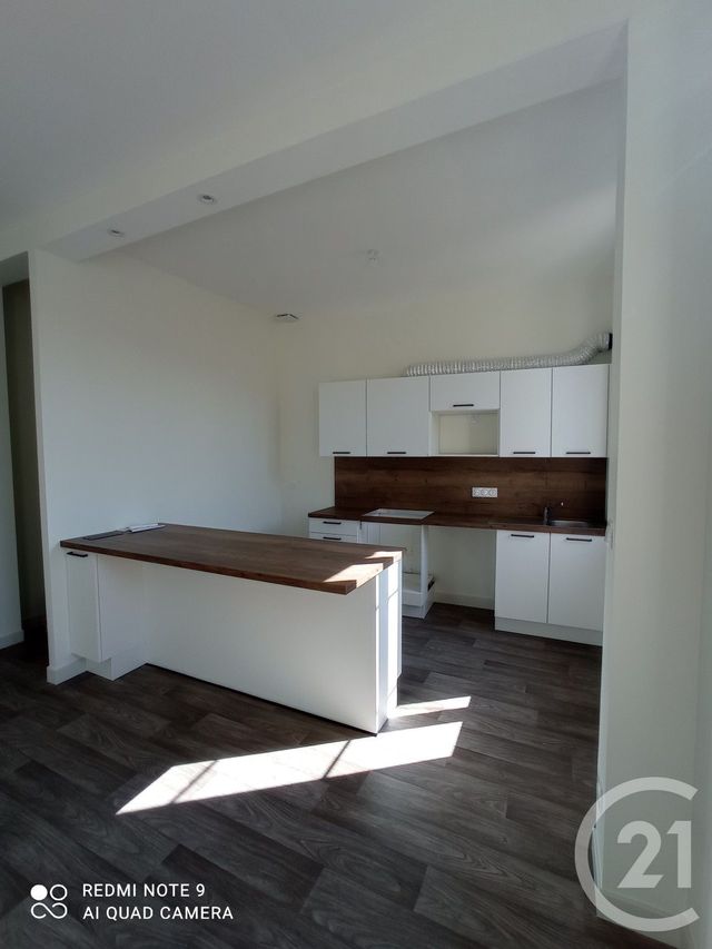 Appartement à louer - 3 pièces - 68.45 m2 - COUTRAS - 33 - AQUITAINE - Century 21 G&B Immobilier