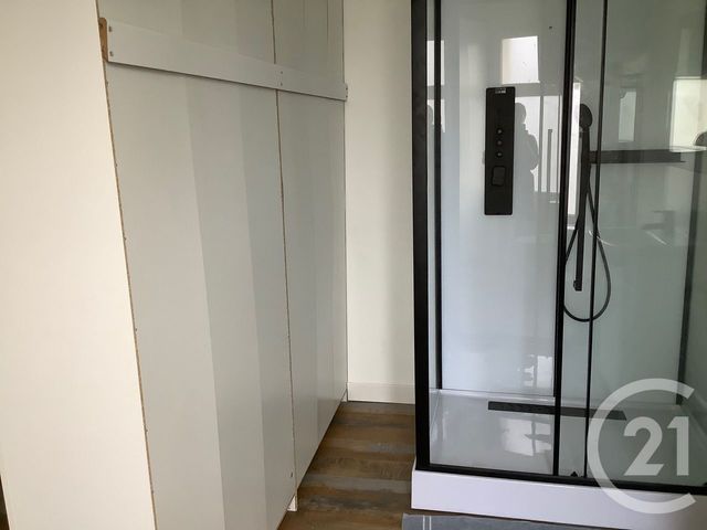 Afficher la photo en grand Appartement T2 à louer - 2 pièces - 60.59 m2 - ST MEDARD DE GUIZIERES - 33 - AQUITAINE - Century 21 G&B Immobilier