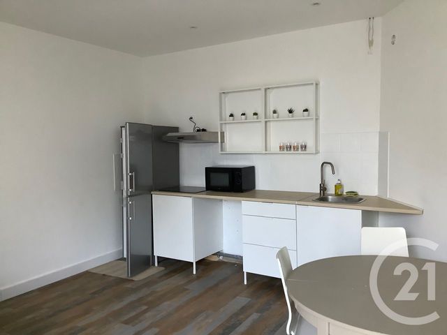 Afficher la photo en grand Appartement T2 à louer - 2 pièces - 60.59 m2 - ST MEDARD DE GUIZIERES - 33 - AQUITAINE - Century 21 G&B Immobilier