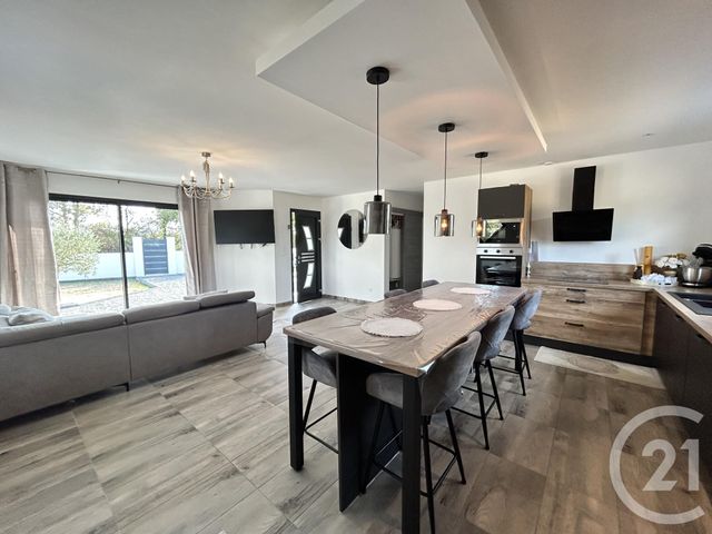 maison à vendre - 4 pièces - 90.61 m2 - ST PIERRE DU PALAIS - 17 - POITOU-CHARENTES - Century 21 G&B Immobilier